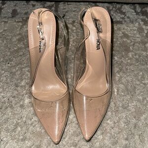 Great Condition Fashion Nova Pump-Nude